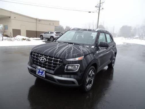 Onyx Black 2026 Hyundai VENUE SEL