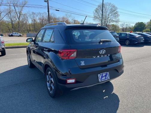 Onyx Black 2026 Hyundai VENUE SEL