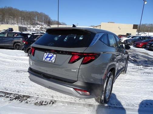 2026 Hyundai TUCSON SE