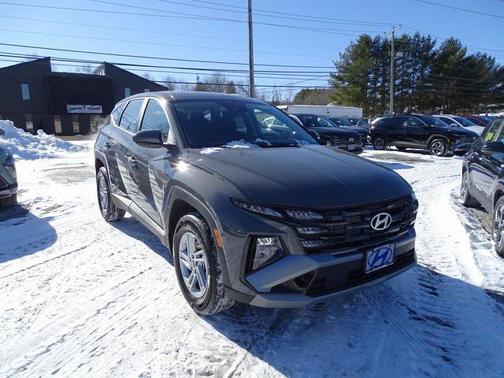 2026 Hyundai TUCSON SE