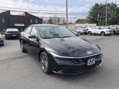 2026 Hyundai ELANTRA HEV Blue