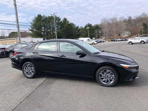 2026 Hyundai ELANTRA HEV Blue