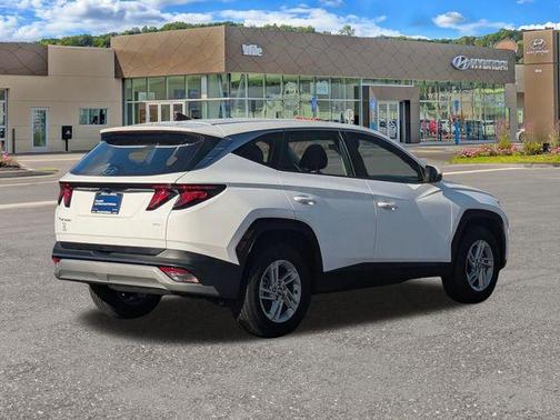 2025 Hyundai TUCSON SE
