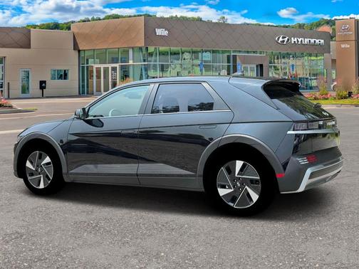 2025 Hyundai IONIQ 5 SE