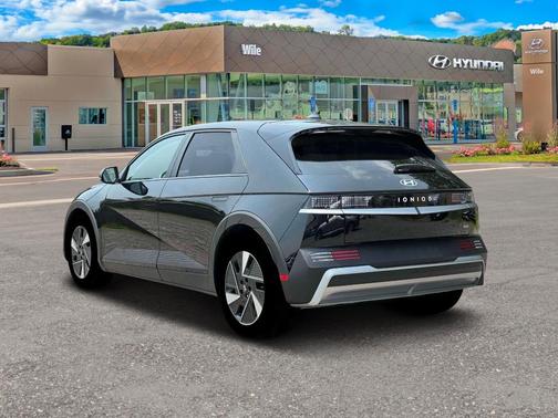 2025 Hyundai IONIQ 5 SE