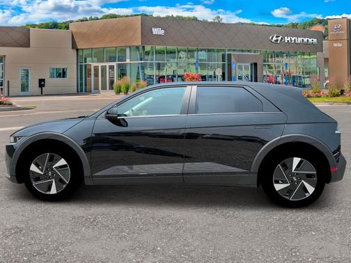 2025 Hyundai IONIQ 5 SE