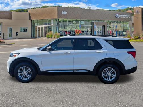 Star White 2021 Ford Explorer XLT