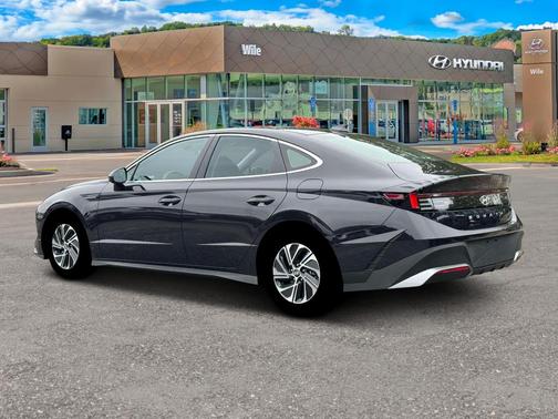 Carbon Blue 2026 Hyundai SONATA Hybrid Blue