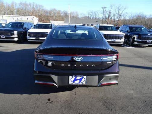 Carbon Blue 2026 Hyundai SONATA Hybrid Blue
