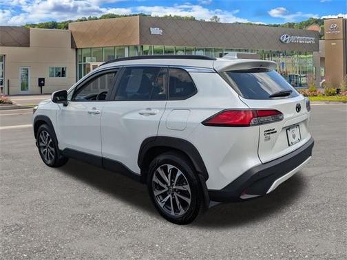 2022 Toyota Corolla Cross XLE