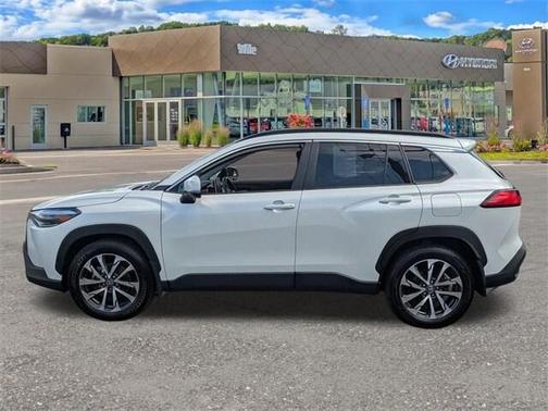 2022 Toyota Corolla Cross XLE