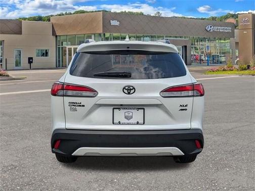 2022 Toyota Corolla Cross XLE