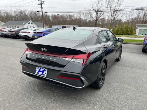 Black 2026 Hyundai ELANTRA SEL Sport