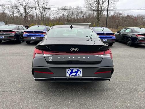 Black 2026 Hyundai ELANTRA SEL Sport