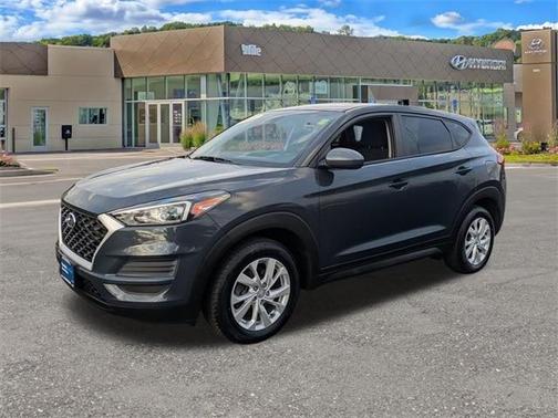 2021 Hyundai TUCSON SE