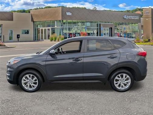 2021 Hyundai TUCSON SE