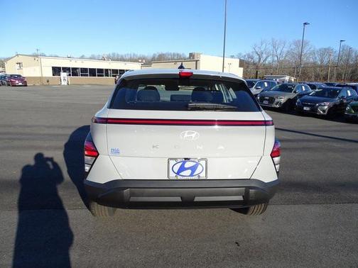 2026 Hyundai KONA SE