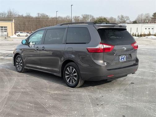 2018 Toyota Sienna 