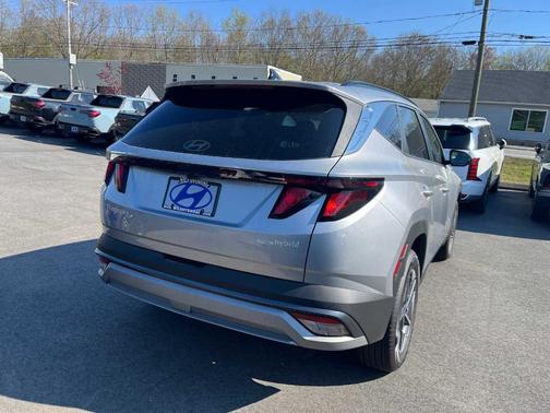 Shimmering Silver 2026 Hyundai TUCSON Hybrid SEL