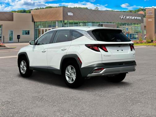 2025 Hyundai TUCSON SE