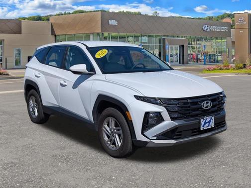 Serenity White Pearl 2025 Hyundai TUCSON SE