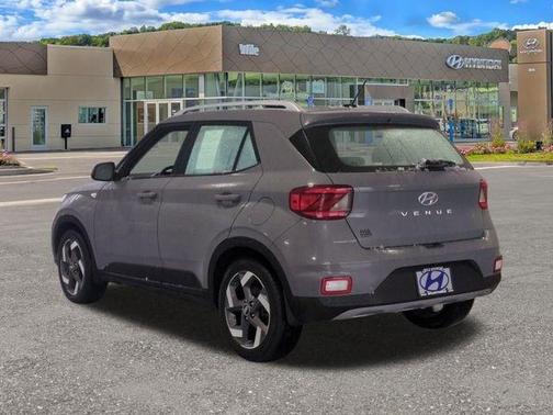 2023 Hyundai VENUE SEL