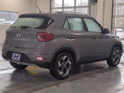 2023 Hyundai VENUE SEL