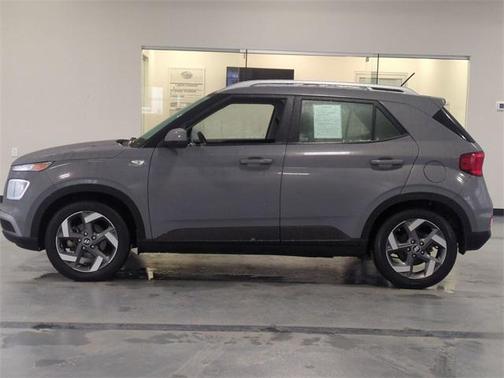 2023 Hyundai VENUE SEL