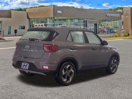 2023 Hyundai VENUE SEL
