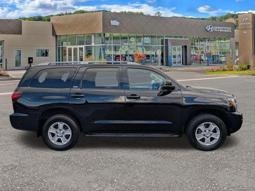 2019 Toyota Sequoia SR5