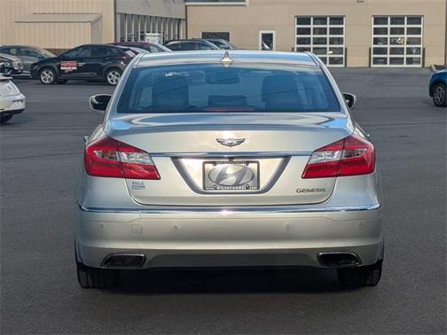 2012 Hyundai Genesis 3.8