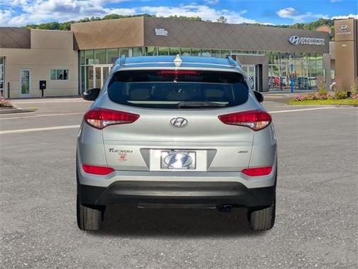2018 Hyundai TUCSON SEL
