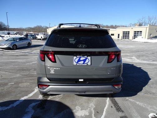 2026 Hyundai TUCSON SEL