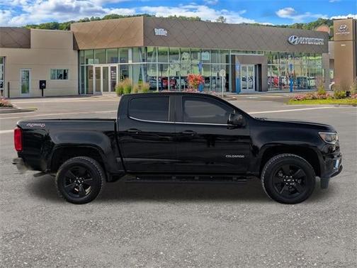 2017 Chevrolet Colorado LT