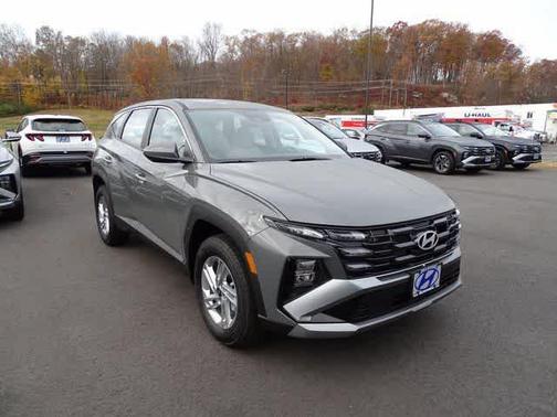 Hampton Gray 2026 Hyundai TUCSON SE