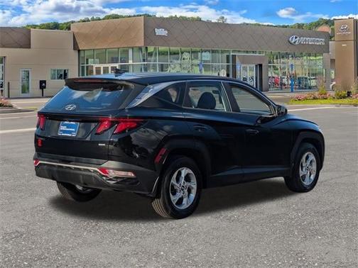 2022 Hyundai TUCSON SE