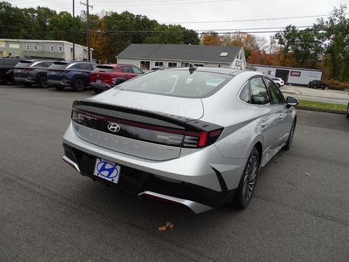 2026 Hyundai SONATA Hybrid SEL