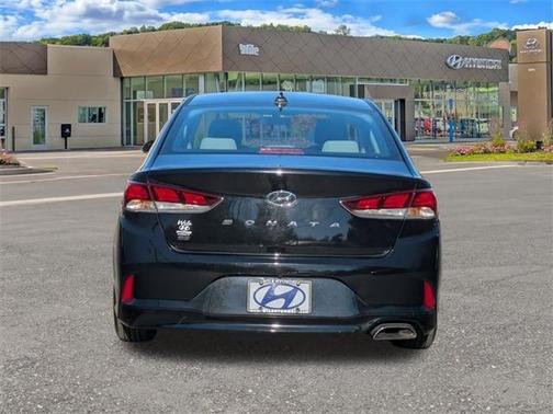 2018 Hyundai SONATA SE