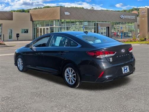 2018 Hyundai SONATA SE