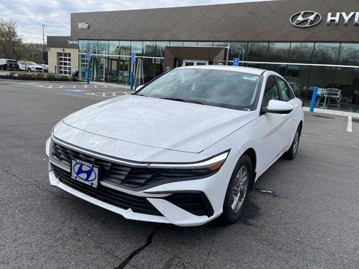 Serenity White Pearl 2026 Hyundai ELANTRA SE