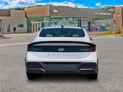 2026 Hyundai SONATA SE