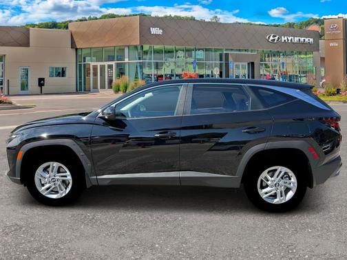 Phantom Black 2026 Hyundai TUCSON SE