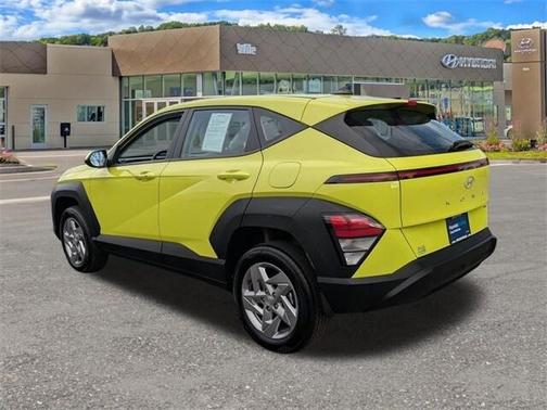 2024 Hyundai KONA SE