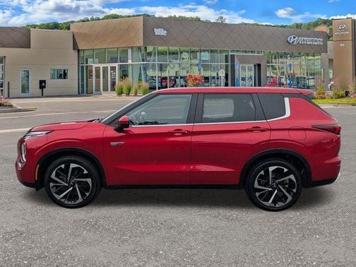2023 Mitsubishi Outlander PHEV 