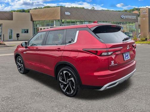 2023 Mitsubishi Outlander PHEV 