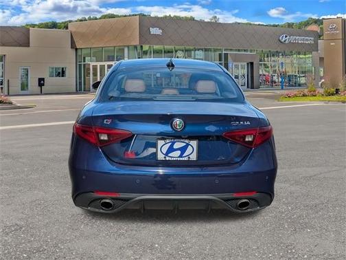 2017 Alfa Romeo Giulia Ti