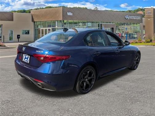 2017 Alfa Romeo Giulia Ti
