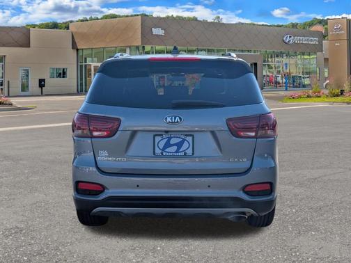 Everlasting Silver 2019 Kia Sorento EX