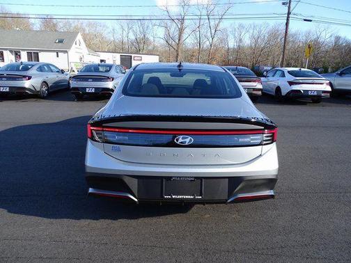 2026 Hyundai SONATA SE