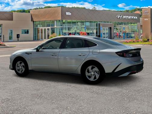 2025 Hyundai SONATA SE